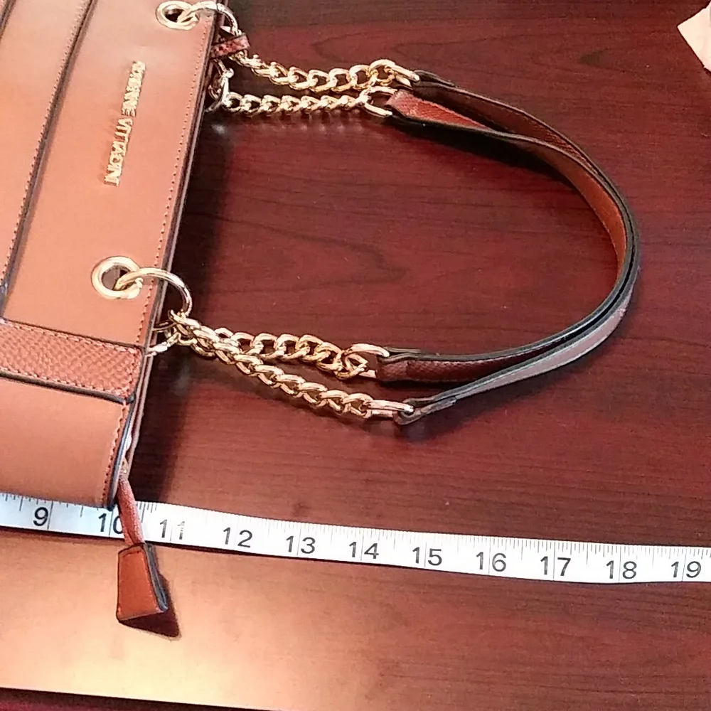 Ladies Handbag - Picture 9 of 10